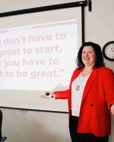 Tara Pickford teaching at Airdrie Chamber of Commerce